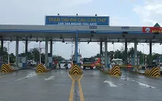 Tháo dỡ trạm thu phí dưới chân cầu Cần Thơ