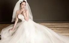 Á hậu Thụy Vân diện váy cưới, xúc động như lần đầu lên xe hoa