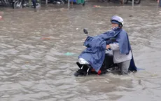 Đồng Nai: Kẹt xe nghiêm trọng vì ngập nước sau cơn mưa