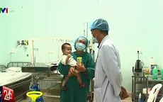 Bé trai ghép gan khi mới 13 tháng tuổi xuất viện