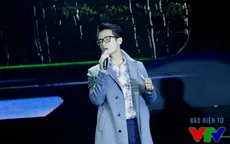 Hà Anh Tuấn khoe vẻ lãng tử trên sân khấu Giai điệu tự hào