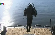 Người bay nhờ động cơ phản lực đeo ở lưng