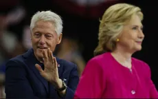 FBI công bố hồ sơ bất lợi cho bà Hillary Clinton
