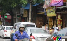 Ngộp thở vì bụi, mùi sơn từ các xưởng mộc trên đường La Thành