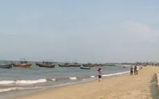 Xuất hiện vệt nước đỏ bất thường trên biển Hà Tĩnh