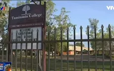 Australia: Nhóm thanh niên bịt mặt thả cá sấu vào trường học