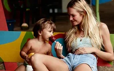 Thiên thần Victoria’s Secret phấn khích khoe bụng bầu