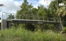 Thiếu kinh phí, xây cầu không xây mố tại Hậu Giang