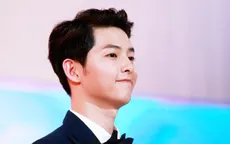 Song Joong Ki "gây mê" với khuôn mặt điển trai khó chê