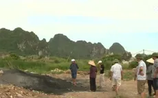 Hải Dương: Đổ trộm hàng chục tấn chất thải công nghiệp