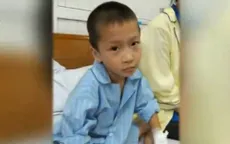 Nghệ An: Đình chỉ bác sĩ mổ nhầm tay