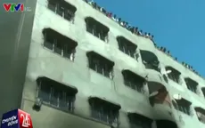 Cháy nhà máy dệt ở Ấn Độ, hàng trăm người mắc kẹt