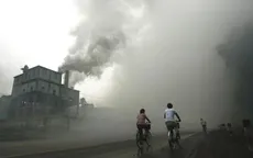 Trung Quốc ban bố cảnh báo đỏ ô nhiễm không khí