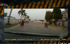 Người lớn đi ngược chiều: Gương xấu cho trẻ em làm theo