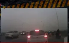 Cố tình “đánh võng” ngăn ô tô sau vượt lên