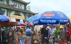 Bạc Liêu: Hàng quán lộn xộn trước cổng chùa Quan Âm Phật Đài