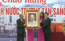 Chủ tịch nước thăm Đại học Kinh doanh và Công nghệ Hà Nội