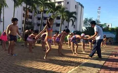 Quảng Ngãi dạy bơi miễn phí cho trẻ em