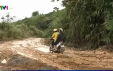 Kon Tum: Đường bị “cày nát” bởi các công ty khai thác vàng