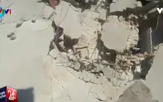 Hình ảnh em bé Syria được cứu thoát từ tòa nhà bị sập gây ấn tượng mạnh