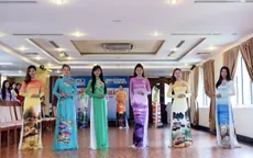 Người đẹp Hoa hậu Biển tự tin trình diễn áo dài