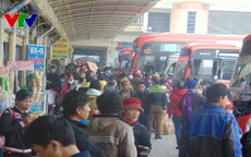 Người dân từ Thủ đô hối hả về quê nghỉ Tết Nguyên đán