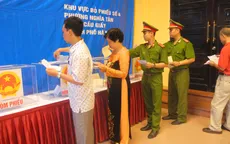 Cử tri quận Cầu Giấy hân hoan tham gia bỏ phiếu bầu cử
