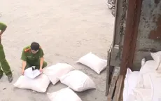 Bắt giữ gần 40 tấn đường nhập lậu tại TP.HCM