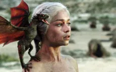“Mẹ rồng” Emilia Clarke kiếm được bao nhiêu tiền từ Game of Thrones?
