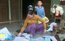 Hàng loạt gia đình mất giấy tờ do lũ lụt
