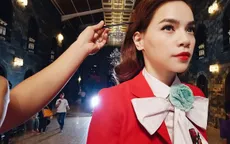 Hồ Ngọc Hà diện vest đỏ nổi bật chấm thi The Face
