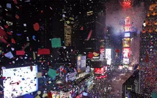 Hòa mình vào lễ hội thả hoa giấy chào năm mới ở New York