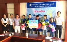 Sinh viên trường Cao đẳng Truyền hình nhận học bổng “Vinaphone - Đồng hành cùng tri thức Việt”
