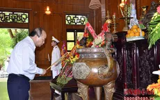 Thủ tướng dâng hương tưởng niệm Chủ tịch Hồ Chí Minh