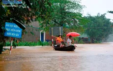 Nhiều khu dân cư ở Quảng Ngãi bị chia cắt do mưa lũ