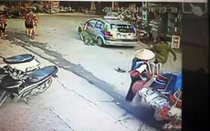 Bắt tạm giam lái xe taxi chống người thi hành công vụ