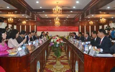 Đồng chí Đinh La Thăng hội kiến các lãnh đạo của Lào