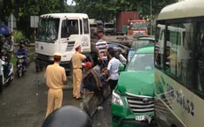 TP.HCM: Xe container gây tai nạn liên hoàn