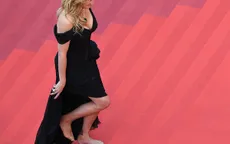Julia Roberts đi chân trần tới dự LHP Cannes