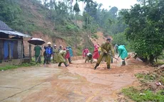 2 nhà dân bị sập hoàn toàn do mưa lớn ở Quảng Ngãi