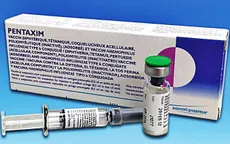 Hết sạch 2.500 liều vaccine Pentaxim sau 10 phút đăng ký