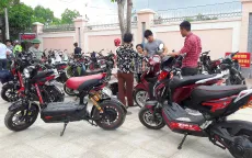 Hôm nay, bắt đầu xử phạt xe máy điện không đăng ký