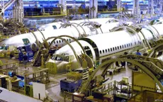 Boeing cắt giảm 8.000 nhân viên