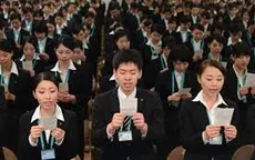 Nhật Bản khuyến khích nhân viên nghỉ làm sớm vào chiều thứ 6