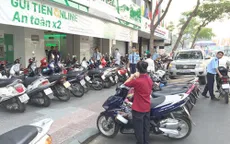 Chiếm dụng hạ tầng - Một trong những nguyên nhân gây kẹt xe tại TP.HCM