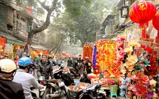Nhộn nhịp thị trường đồ cúng ông Công, ông Táo