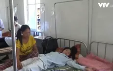 Nữ sinh ở Hà Tĩnh bị bạn đánh hội đồng phải nhập viện cấp cứu
