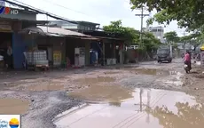 Người dân TP.HCM khổ vì đường xuống cấp