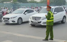 Cấm ô tô qua cầu Việt Trì