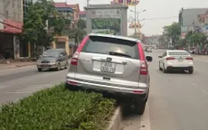 Hà Nội: Một ngày 2 vụ xe điên tông, 5 người nhập viện